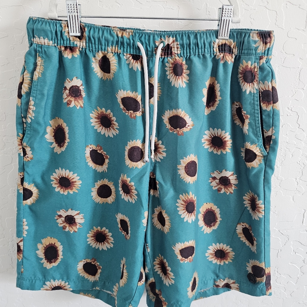 Empyre Mens Swim Trunks Size M Green Sunflower Floral Print Un-Lined Zip Pockets